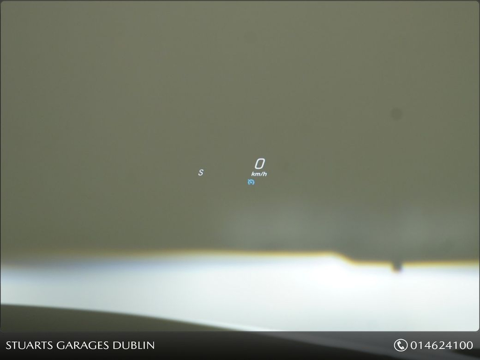 2023 Mercedes-Benz EQC *PREMIUM PLUS* 400 AMG LINE: OBSIDIAN BLACK METALLIC, ARTICO LEATHER, SUNROOF, 360 CAMERA, HEADS UP DISPLAY, 21” DIAMOND CUT TURBINE ALLOYS, KEYLESS €45,945