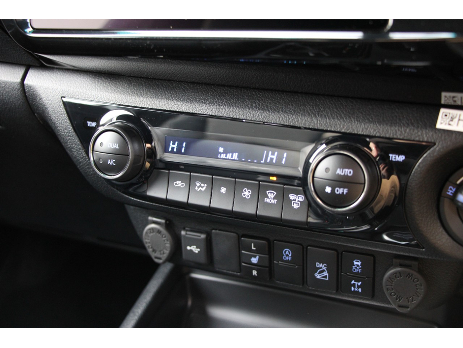 2026 Toyota Hilux - image 24