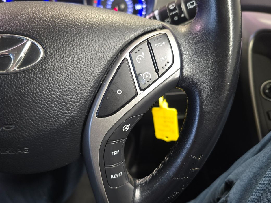 2015 Hyundai i30 - image 16