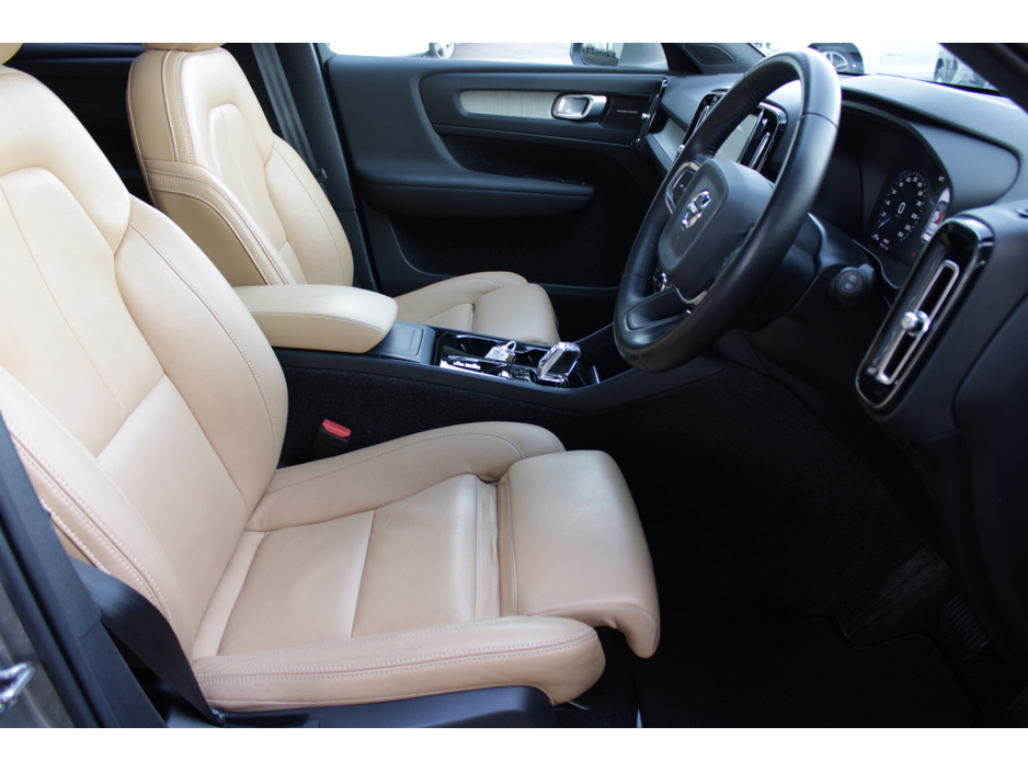 2020 Volvo XC40 2.0T5 INSCRIPTION EDITION 5DR ESTATE AUTOMATIC // VERY RARE CAR WITH HUGE SPEC // BUY WITH CONFIDENCE AA AND SIMIM APPROVED DEALER 2026 // FINANCE ARRANGED // ALL TRADE INS WELCOME // €29,950