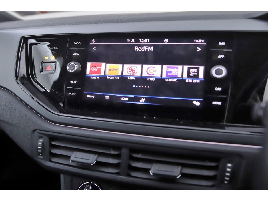 2023 Volkswagen Polo - image 16