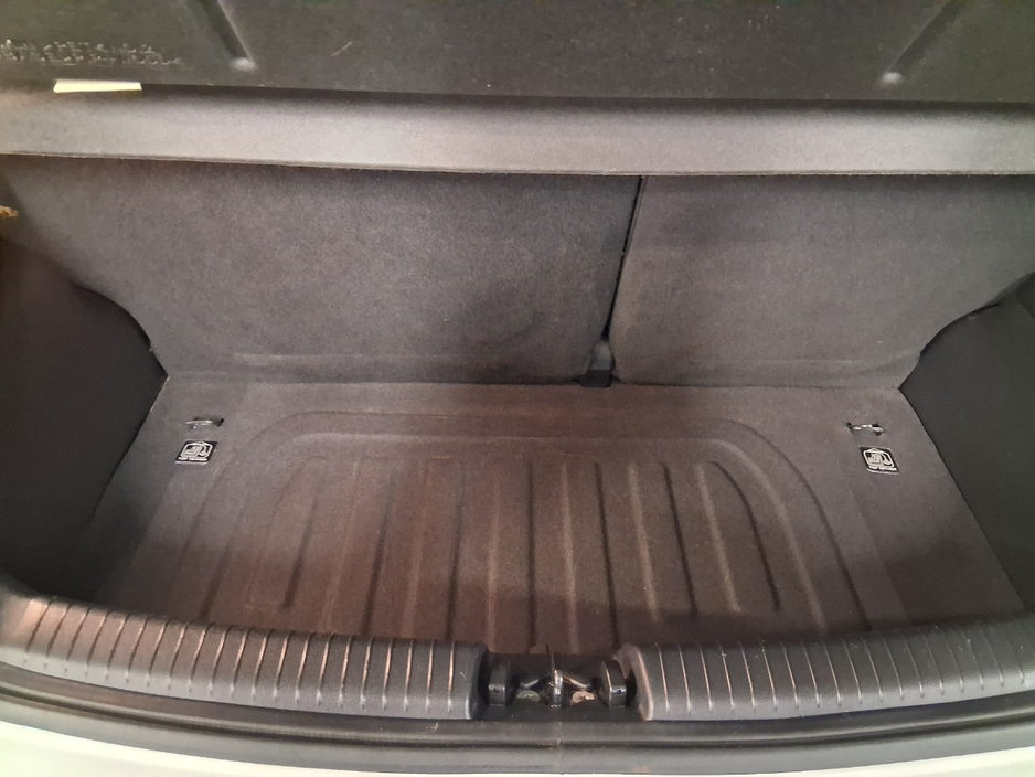 2015 Hyundai i10 - image 8