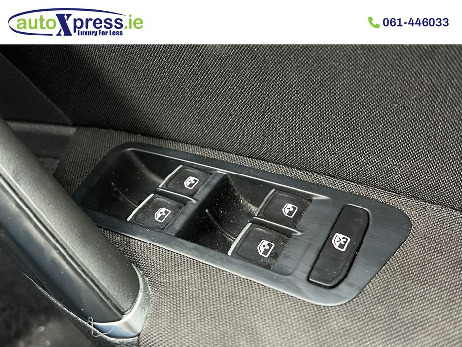 2017 Volkswagen Golf - image 29