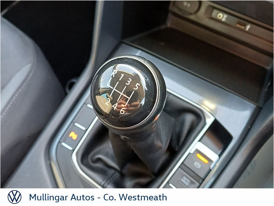 2017 Volkswagen Tiguan - image 14