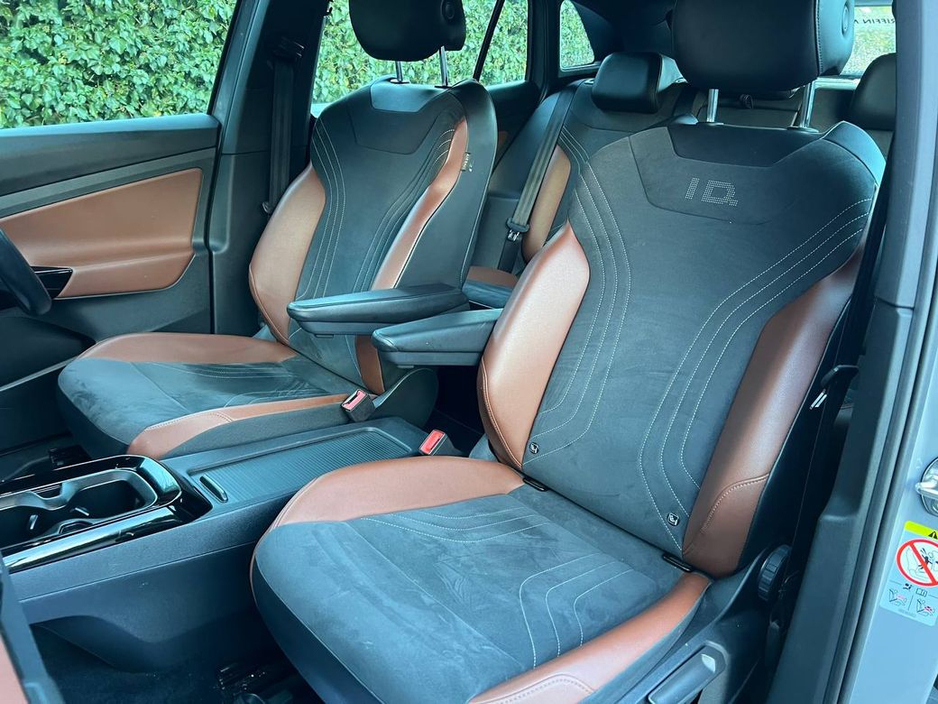 2021 Volkswagen ID.4 PRO LIFE 77KWH // PARKING SENSORS // DIAMOND CUT ALLOYS // LEATHER/ALCANTARA HEATED SEATS €20,900