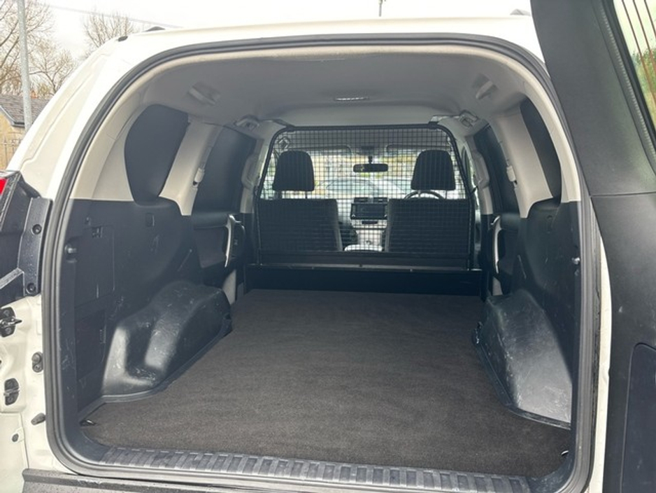 2024 Toyota Landcruiser - image 10