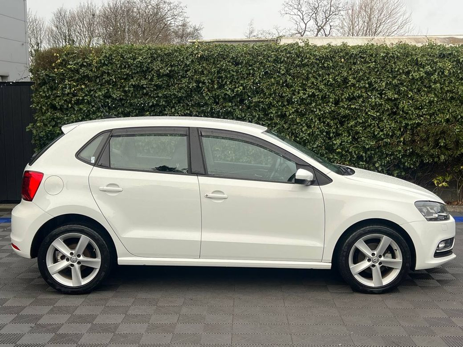 2016 Volkswagen Polo HIGHLINE 1.2 TSI AUTO // FULL SERVICE HISTORY // LEATHER/ALCANTARA HEATED SEATS // REVERSE CAMERA €13,900