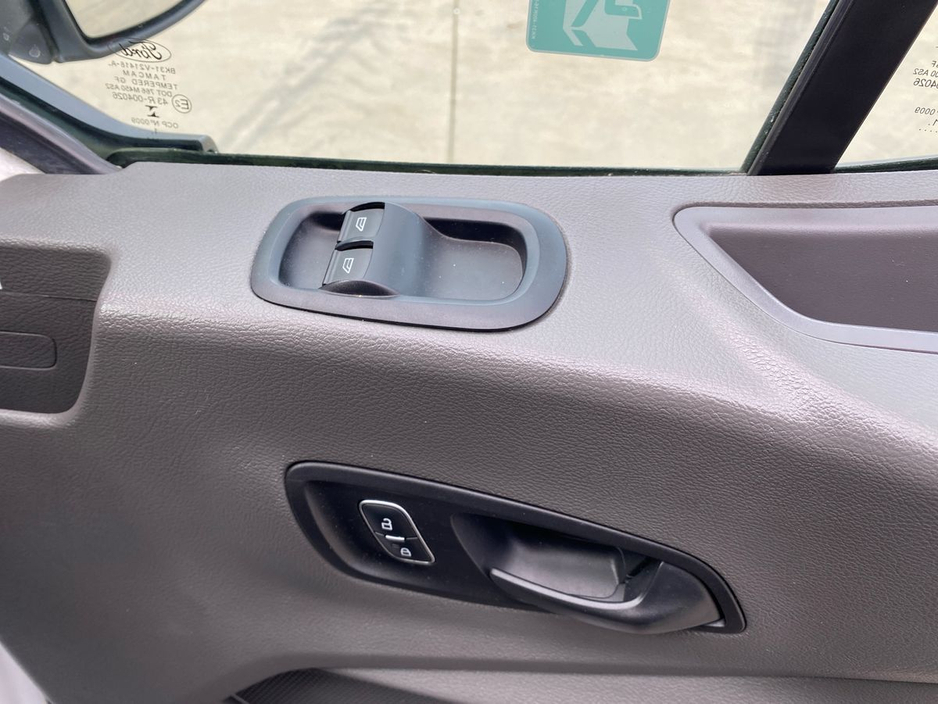 2022 Ford Transit - image 14