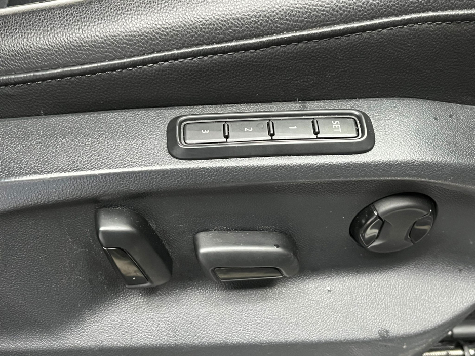 2018 Volkswagen Tiguan €24950! 2018 VW TIGUAN 2.0 TDI AUTOMATIC 4 MOTION HEATED LEATHER SEATS FRONT & REAR - CRUISE CONTROL - CARPLAY/ANDROID AUTO - REVERSE CAMERA - MEMORY SEATS - HEADS UP DISPLAY - €24,950