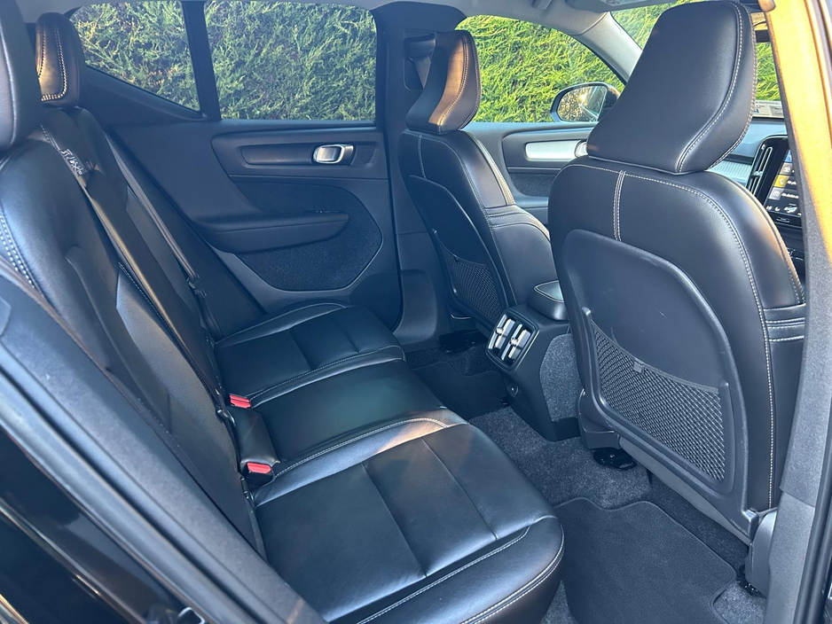 2020 Volvo XC40 D3 MOMENTUM 5DR €27,750