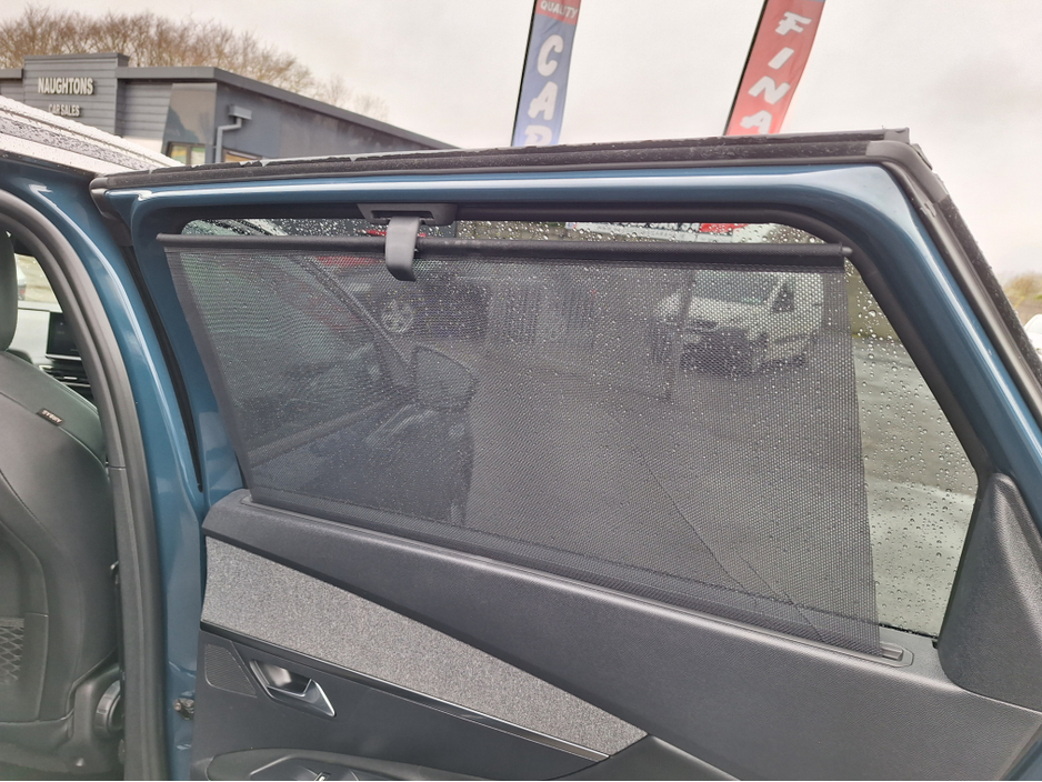 2023 Peugeot 5008 - image 16