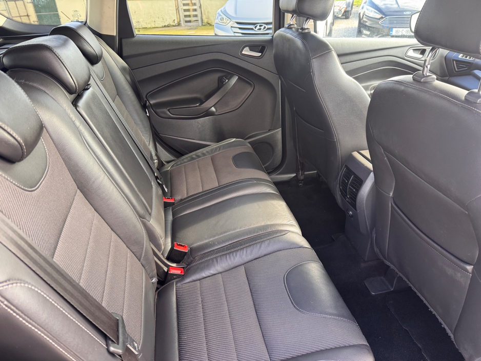 2016 Ford Kuga - image 7