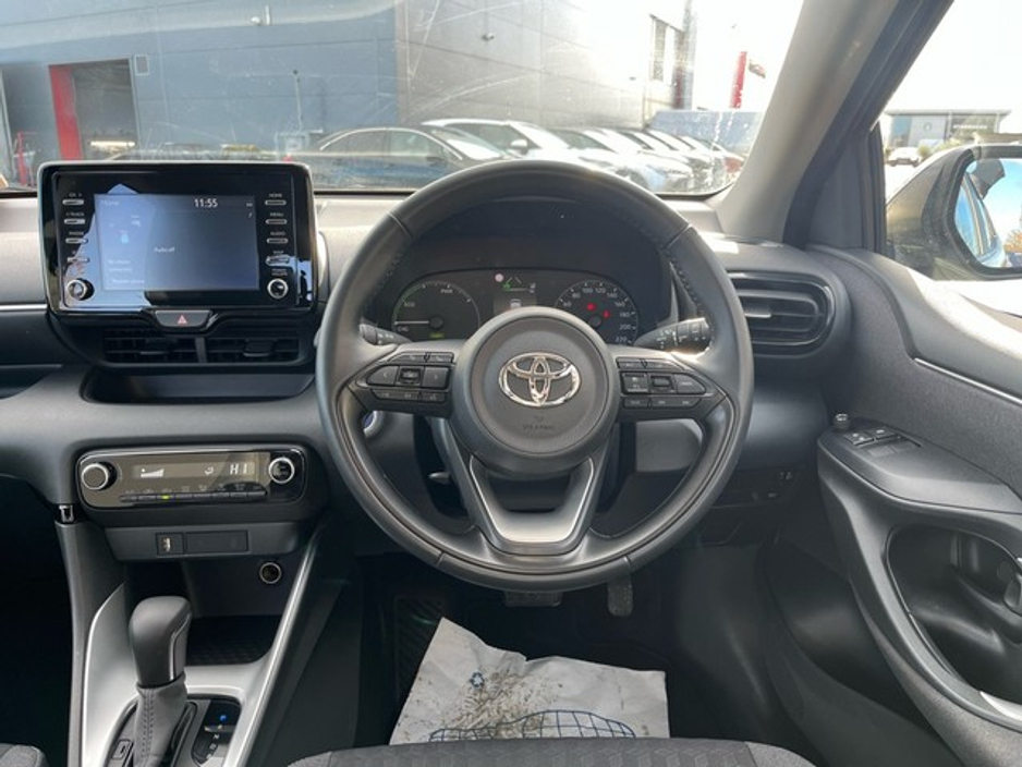 2023 Toyota Yaris 1.5 HYBRID LUNA 4DR AUTO €23,950