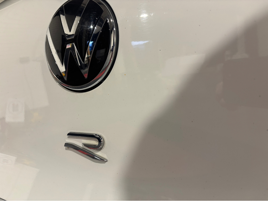 2021 Volkswagen Golf - image 11