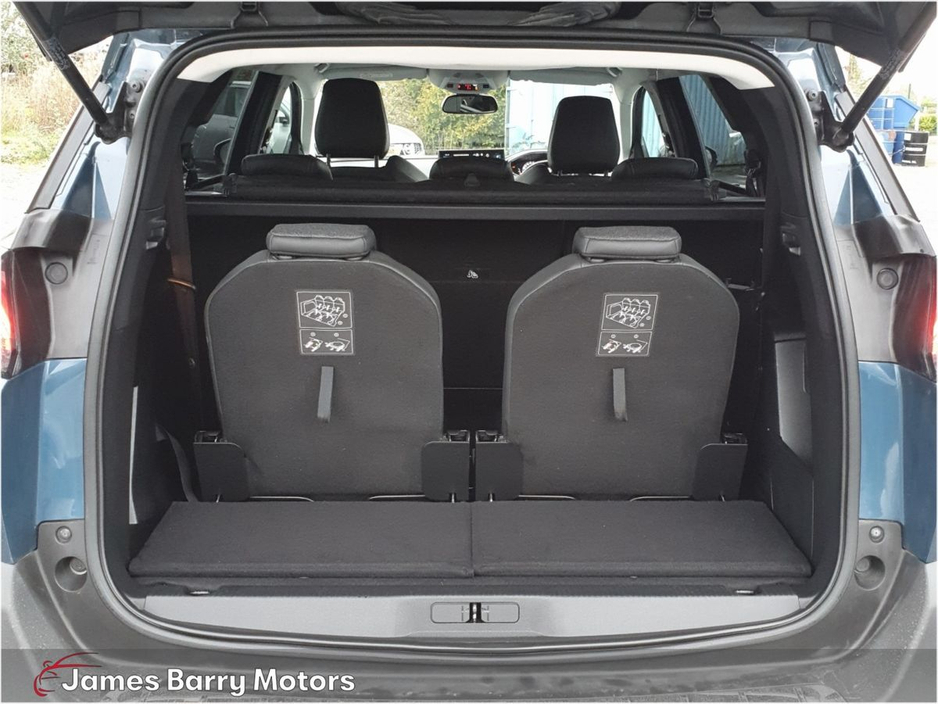 2021 Peugeot 5008 - image 30