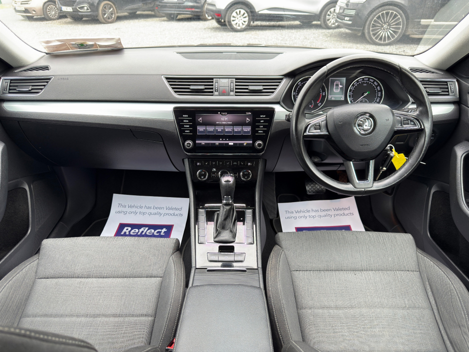 2018 Skoda Superb - image 16