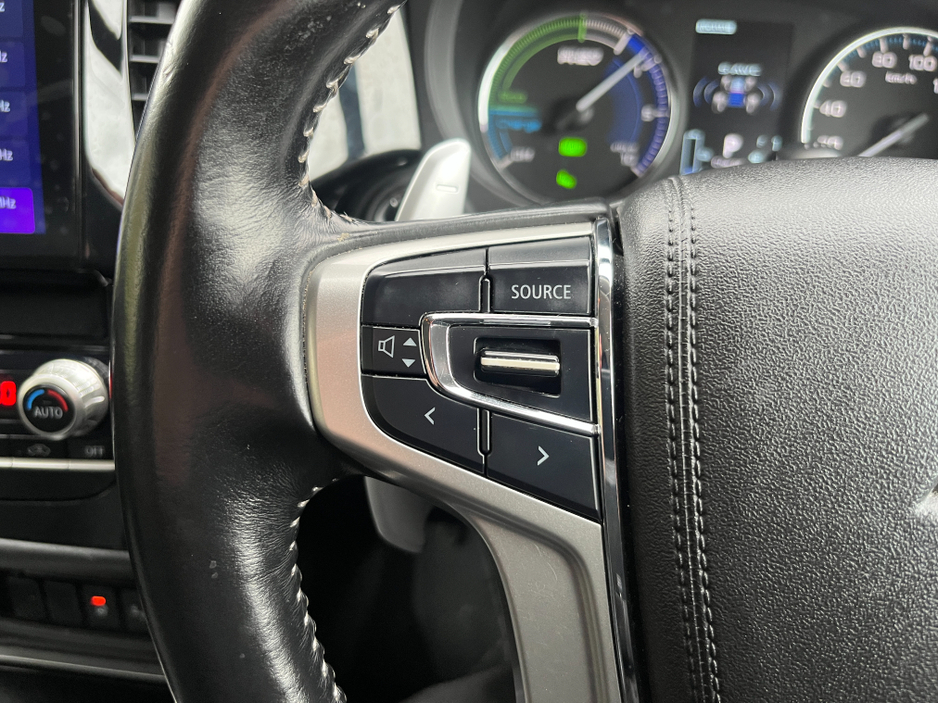 2020 Mitsubishi Outlander G 4WD AUTOMATIC PHEV 2.4 PETROL //HIGH SPEC//HALF LEATHER ELECTRIC HEATED SEATS//HEATED STEERING WHEEL//REVERSE CAMERA//KEYLESS ENTRY// €24,950