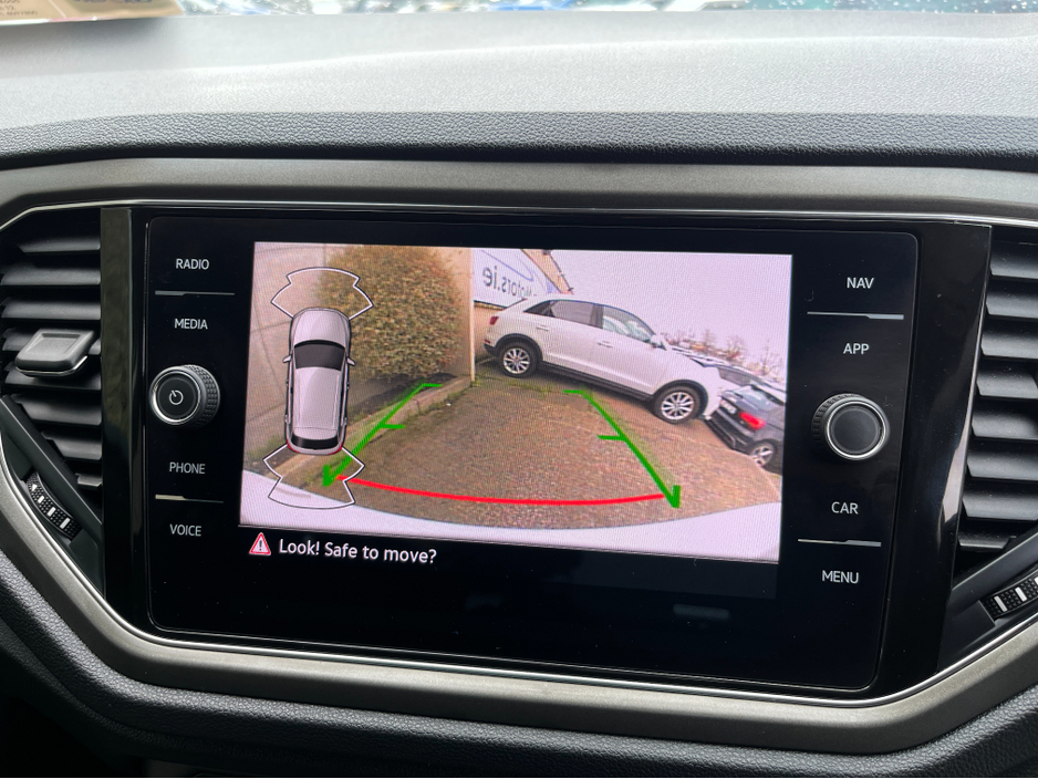 2021 Volkswagen T-Roc - image 19