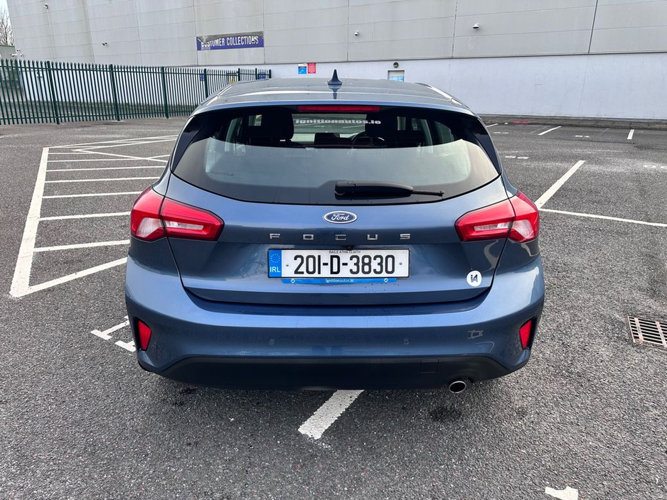 2020 Ford Focus - image 5