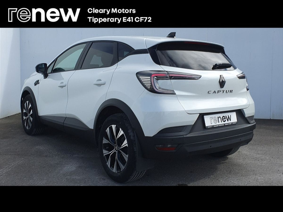 2025 Renault Captur - image 3