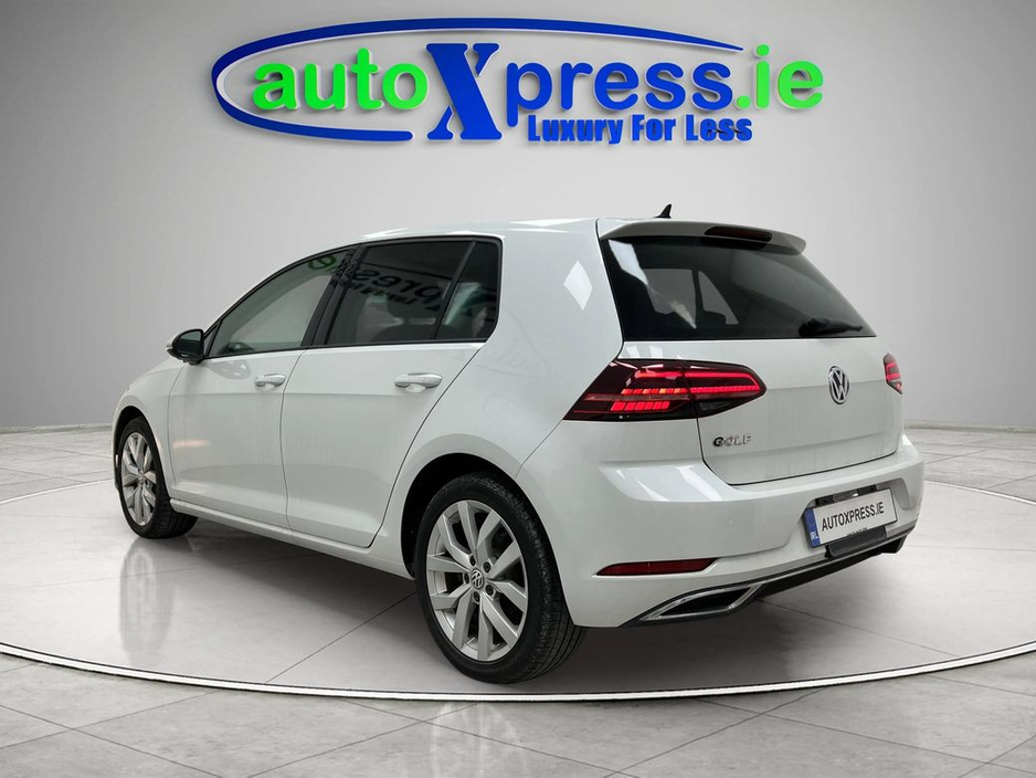 2018 Volkswagen Golf - image 9