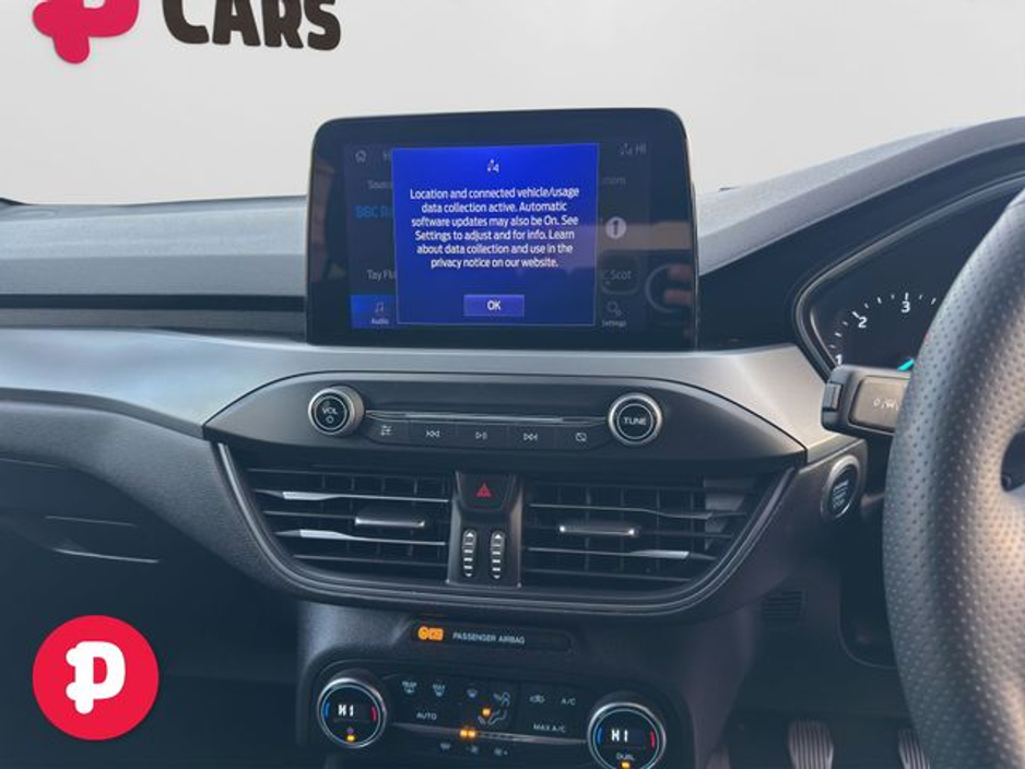 2023 Ford Focus - image 5