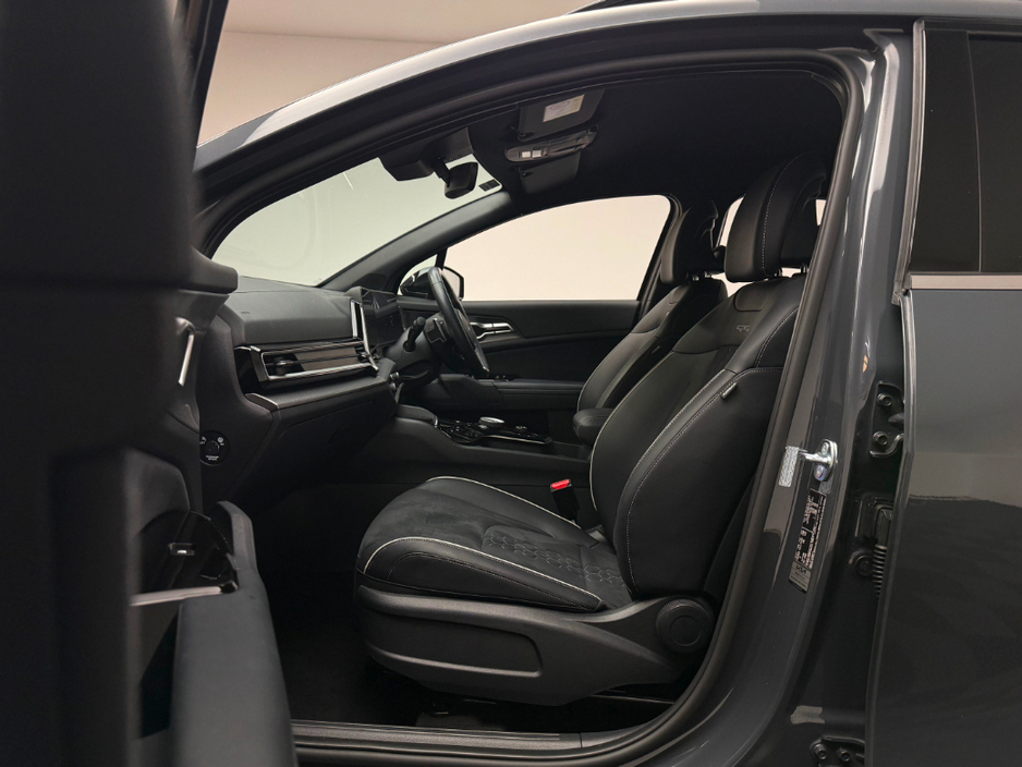 2025 Kia Sportage - image 13