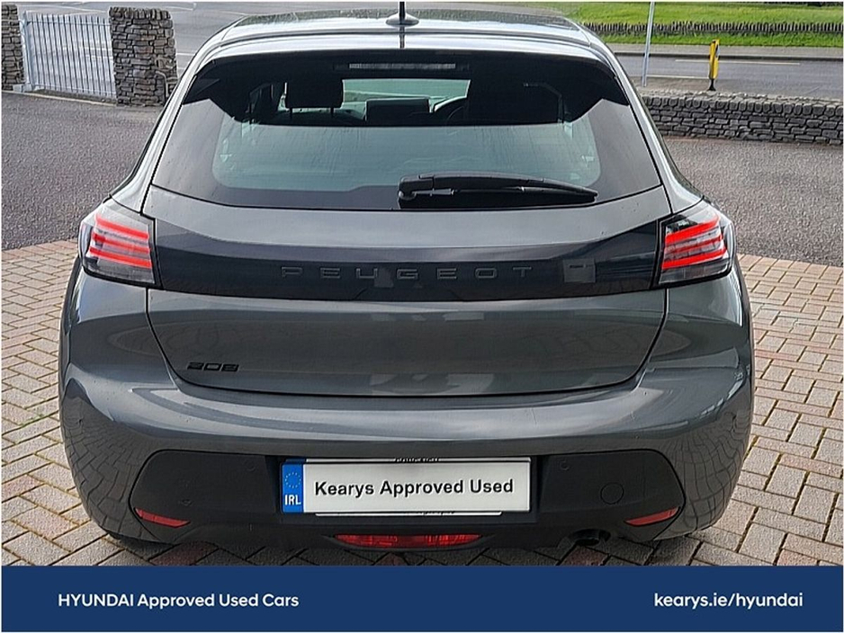 2024 Peugeot 208 - image 11