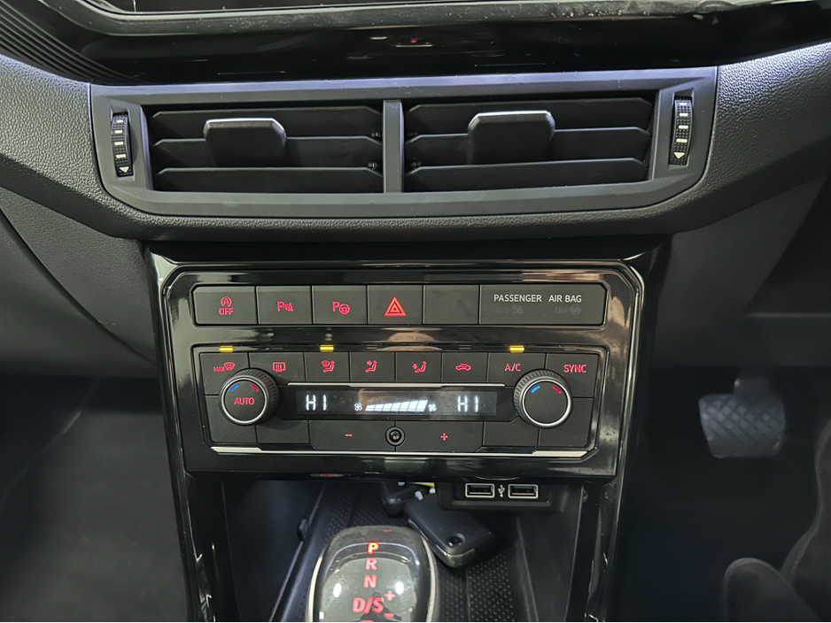 2019 Volkswagen T-Cross (192) T CROSS 1.0TSI DSG LOW KMS 1ST PLUS VW/AUDI SPECIALISTS WWW.DENISDARCYCARS.IE €20,950