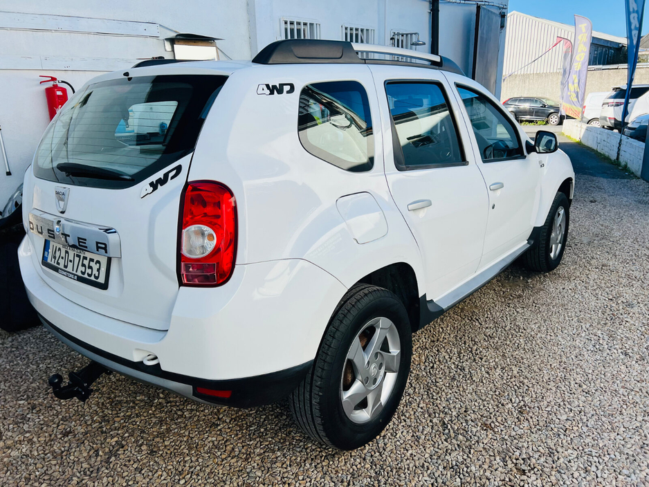 2014 Dacia Duster - image 8