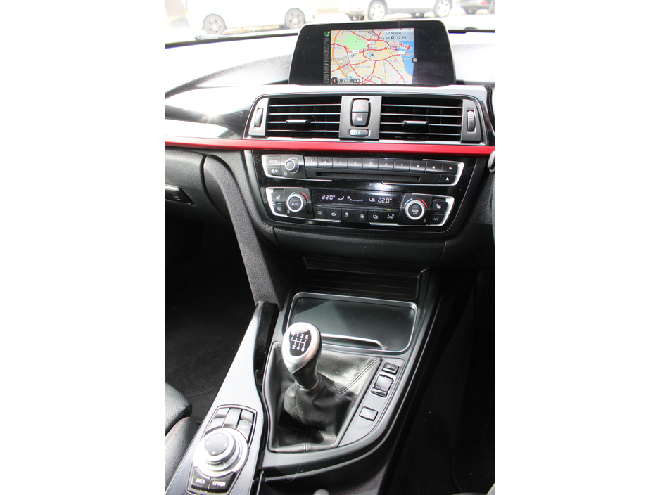 2016 BMW 4 Series - image 11