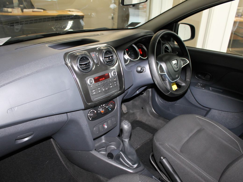 2017 Dacia Sandero SCE Alternative 75 PH2 4DR €7,499