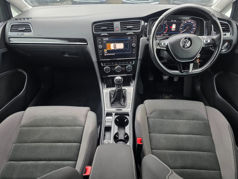 2019 Volkswagen Golf - image 17