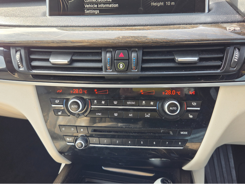 2016 BMW X5 - image 27