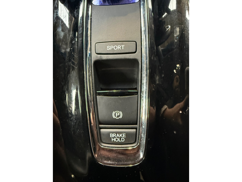 2015 Honda Vezel - image 16