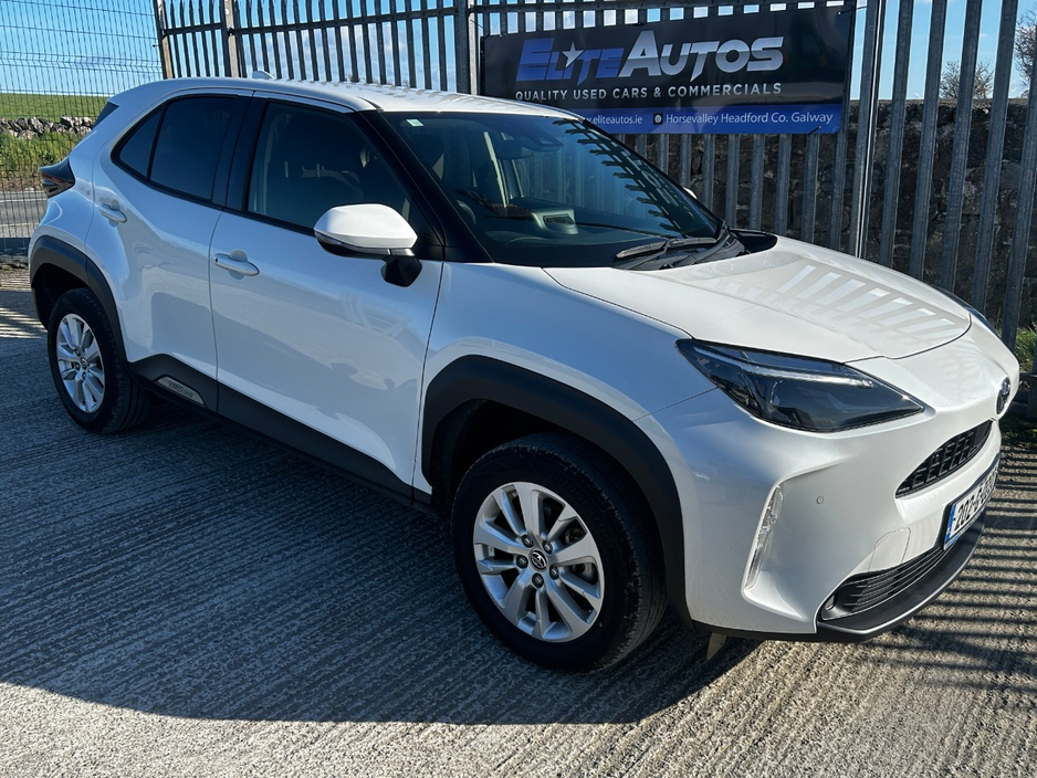 2020 Toyota Yaris Cross - image 9