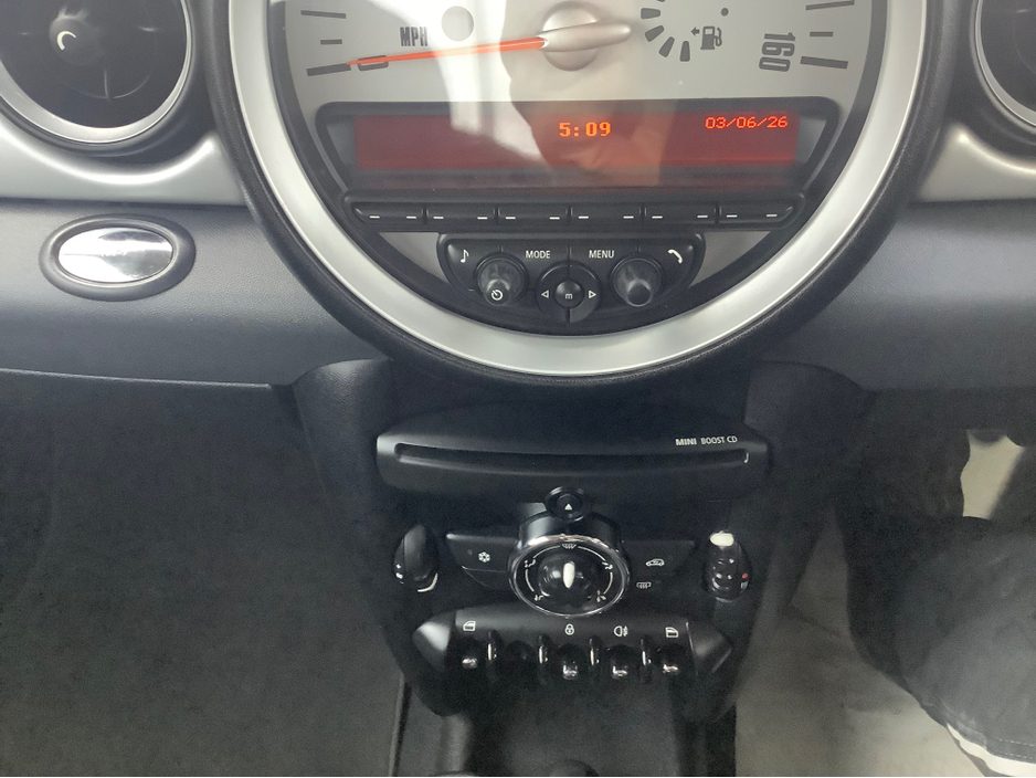 2012 MINI Hatch - image 21