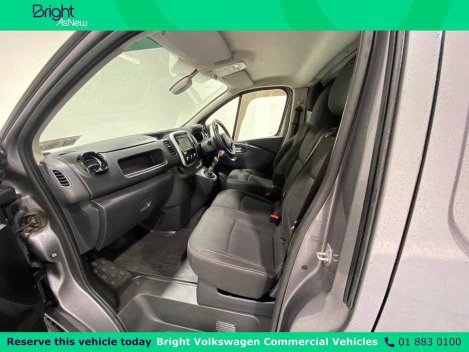 2020 Renault Trafic Sport 120BHP SL28 €13,950 + VAT €13,950