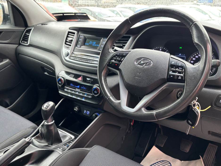 2016 Hyundai Tucson - image 10