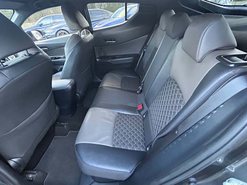 2023 Toyota C-HR 1.8 HYBRID SOL €24,850