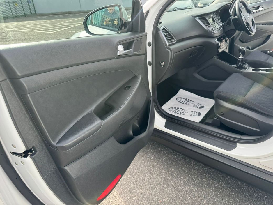 2016 Hyundai Tucson - image 22