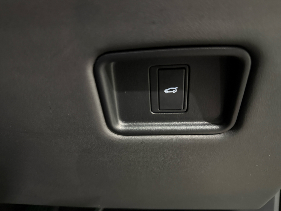 2026 Land Rover Range Rover Sport - image 19