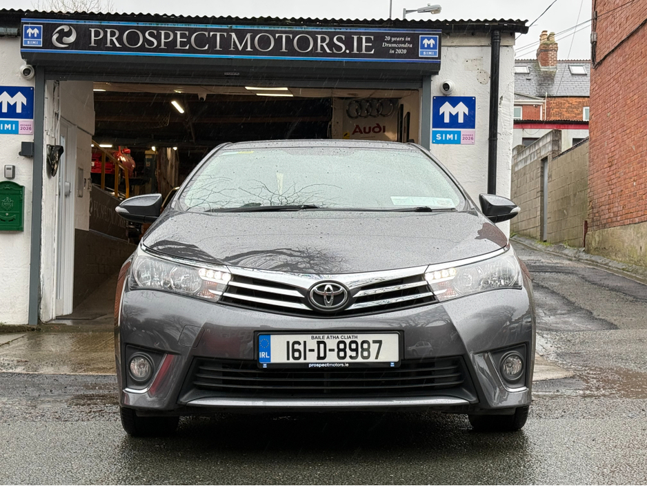 2016 Toyota Corolla - image 2