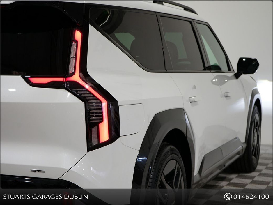 2025 Kia EV9 - image 11