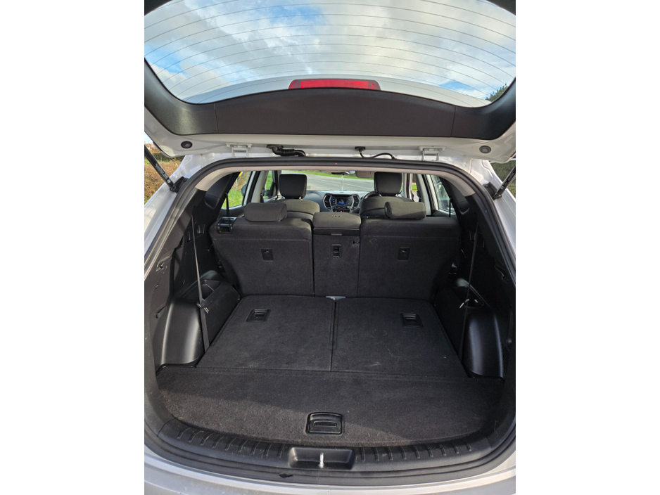 2018 Hyundai Santa Fe - image 13