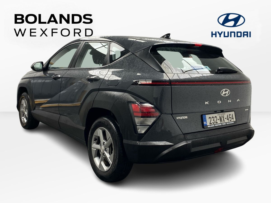 2023 Hyundai Kona - image 3