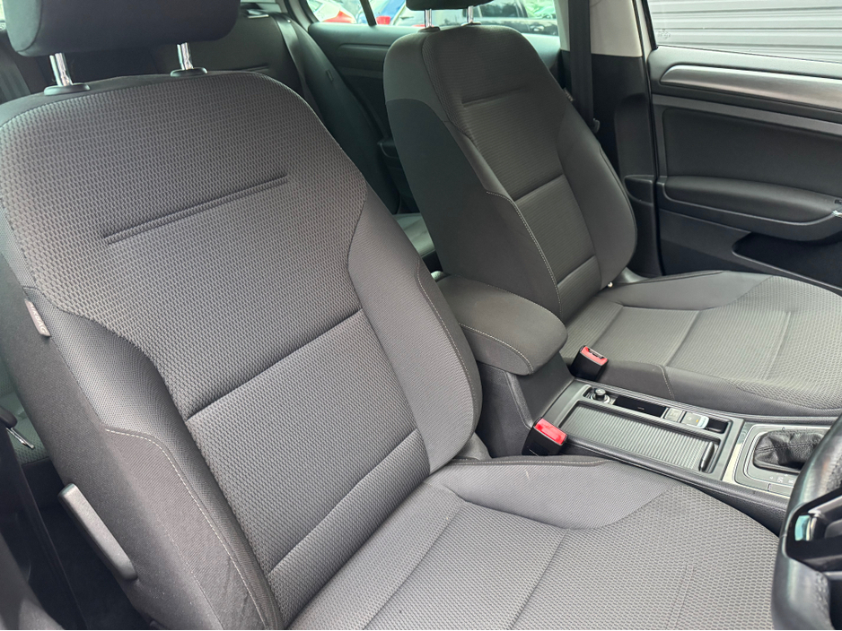 2018 Volkswagen Golf - image 11