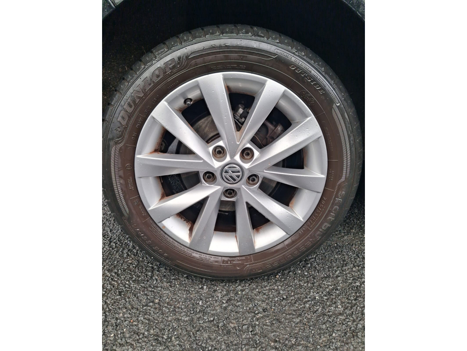 2013 Volkswagen Golf - image 14