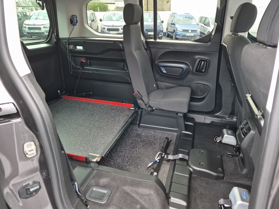 2022 Peugeot Rifter Allure Lowered Floor Wheelchair Access €22,995