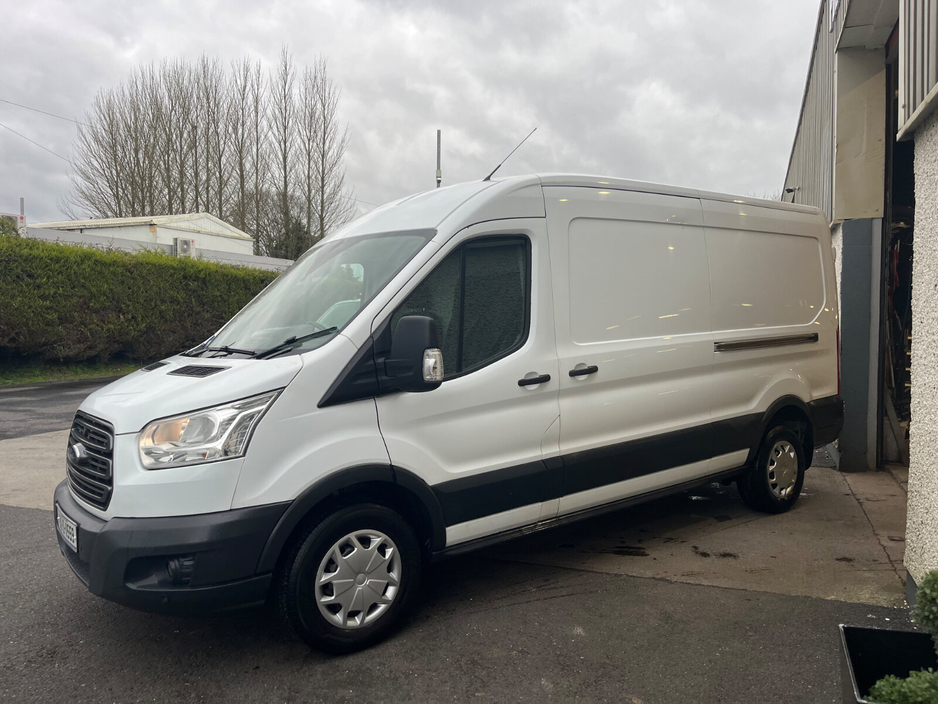 2019 Ford Transit - image 3